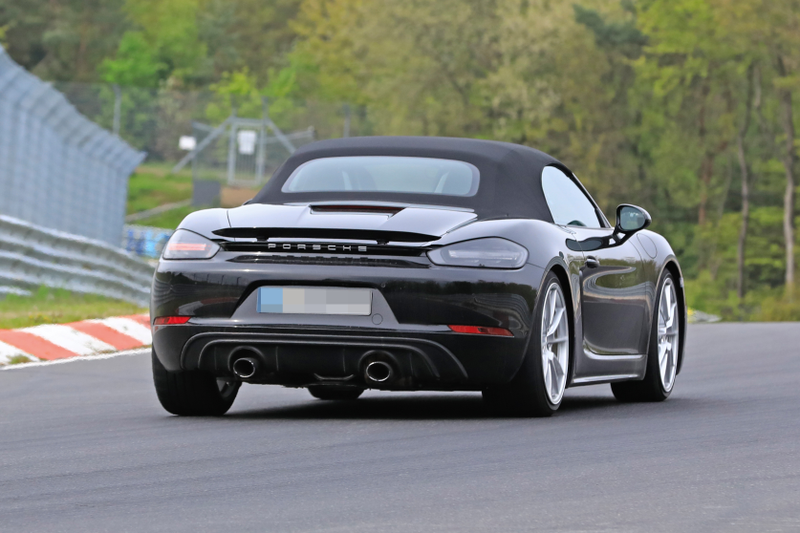 Illustration for article titled Six Cylinder Porsche 718 Boxster and Cayman Touring Models Spied Testing